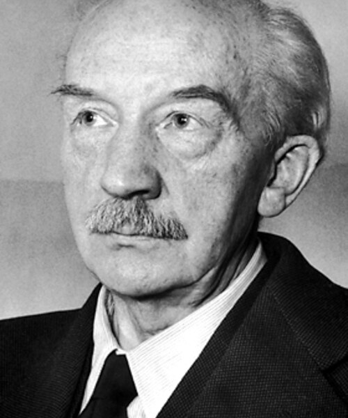 Portrait (1954) by Nobel Foundation. Public domain via Wikimedia Commons.