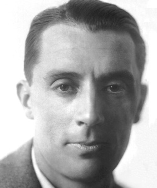 Photograph (1935) by Nobel Foundation. Public domain via Wikimedia Commons.